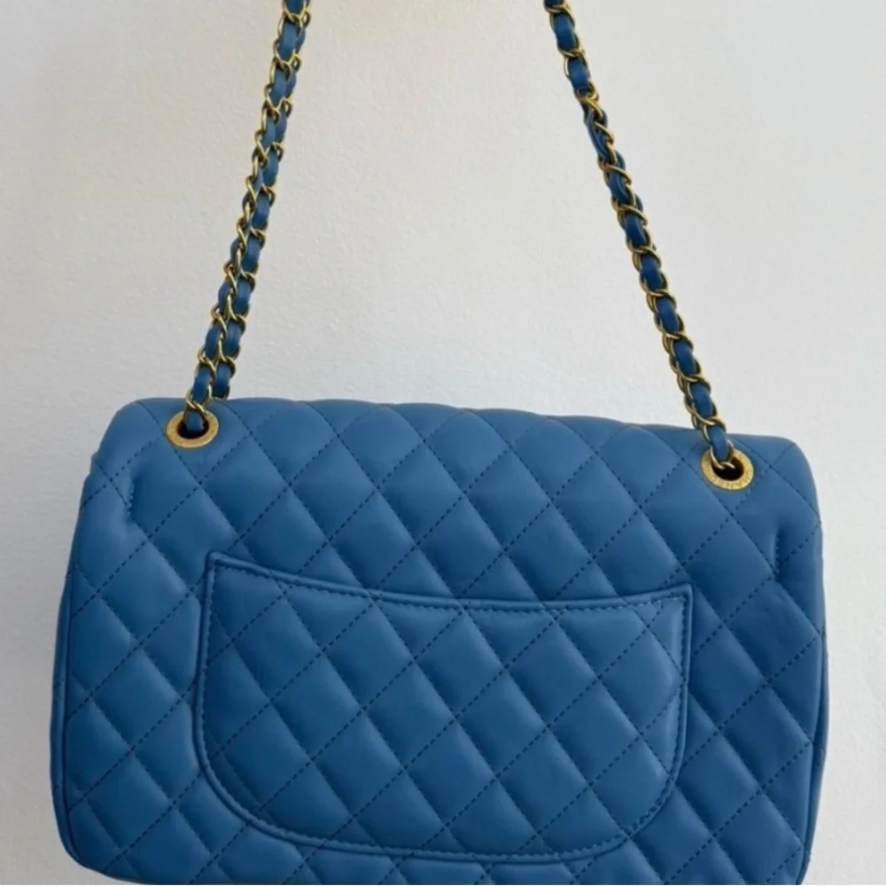 Large Blue Quilted Women's Bag - Picture 4 of 6